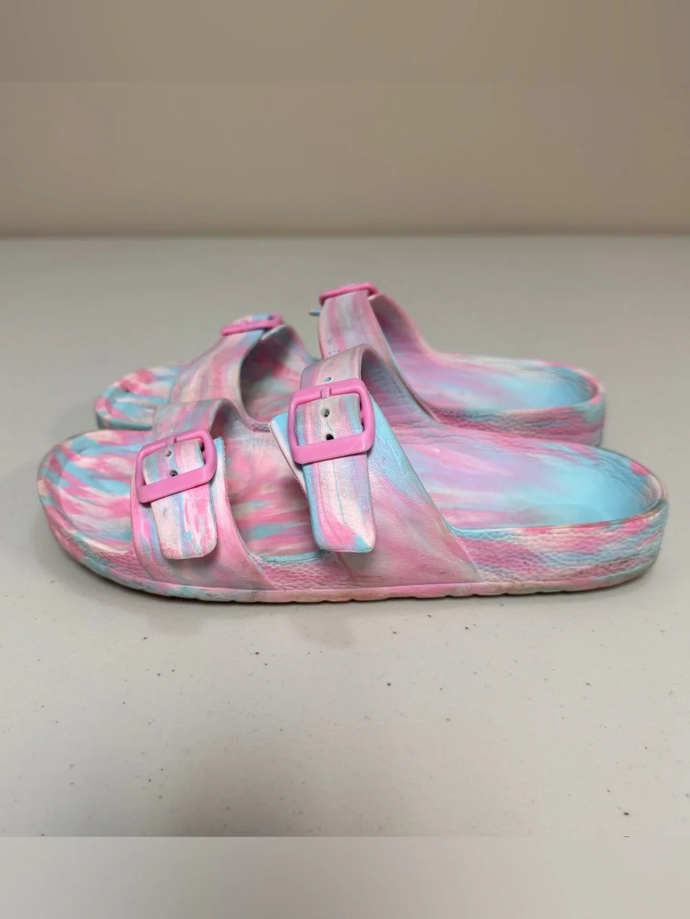 Tie Dye Pink Slip On Sandals Girl's 5 Two Band Buckle Slides Easy Clean Swirl
